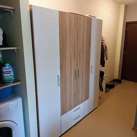 Hills View Apartamento *