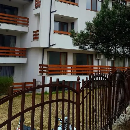 Hills View Apartman Napospart