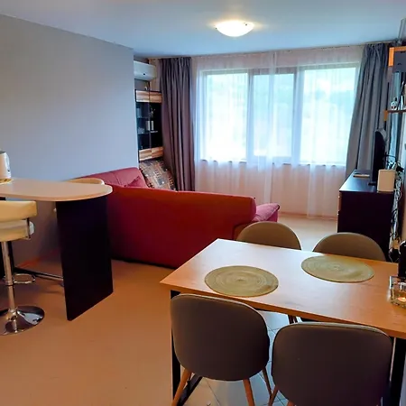 Hills View Apartman *