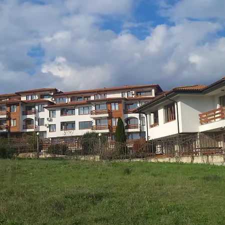Hills View Apartman *